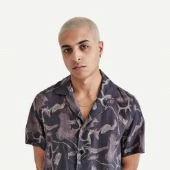 Wax London Didcot Shirt Distorted Floral - Dark 10 Wax London Didcot Shirt Distorted Floral - Dark