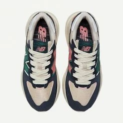 New Balance U5740CNN