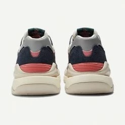 New Balance U5740CNN