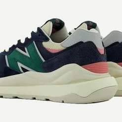 New Balance U5740CNN