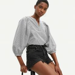 Levi's Womens 501 Original High Rise Short - Wise Up 7 Levi's Womens 501 Original High Rise Short - Wise Up